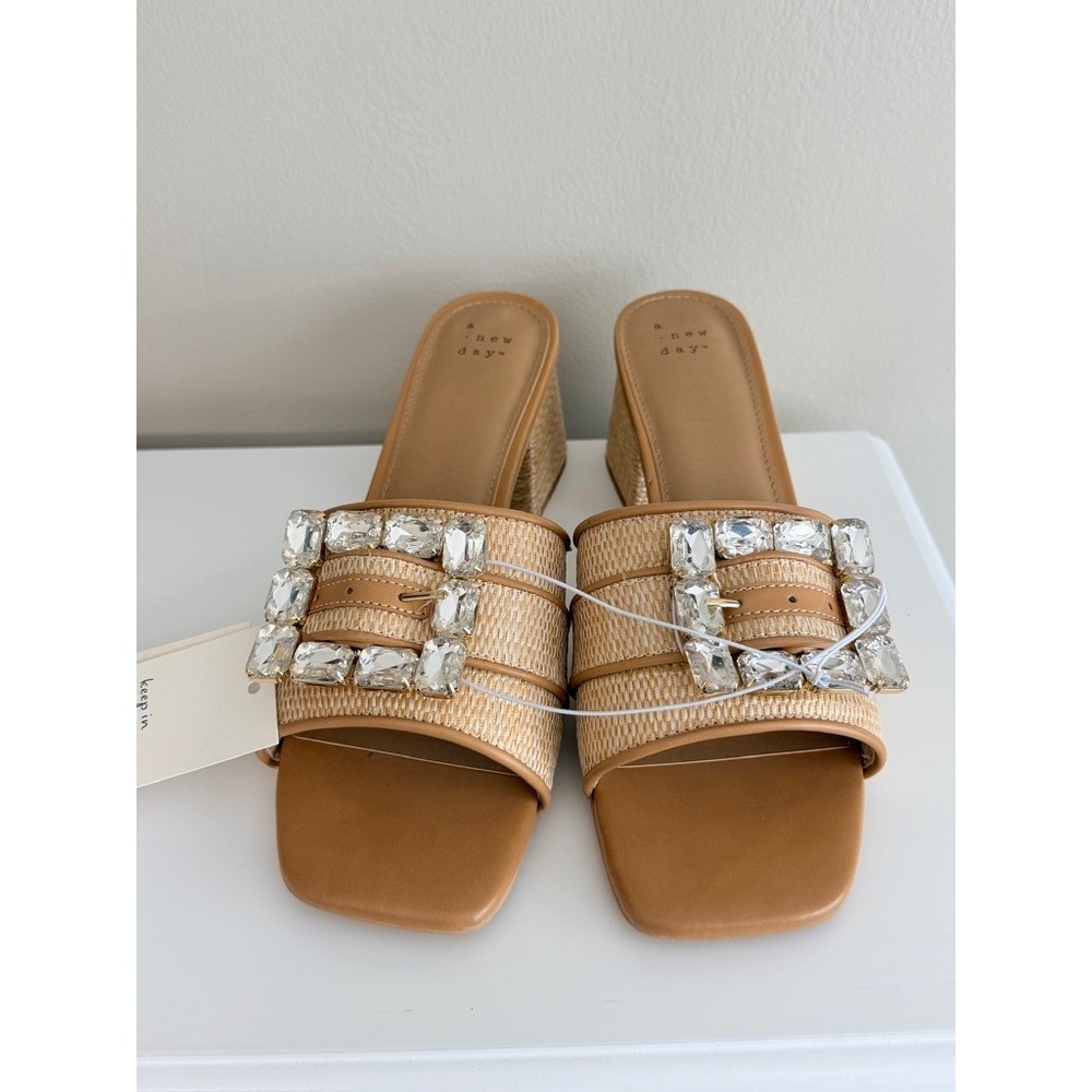 A New Day Raffia Block Heel Sandals Womens 10 Tan Rhinestone Buckle NEW - Picture 4 of 6